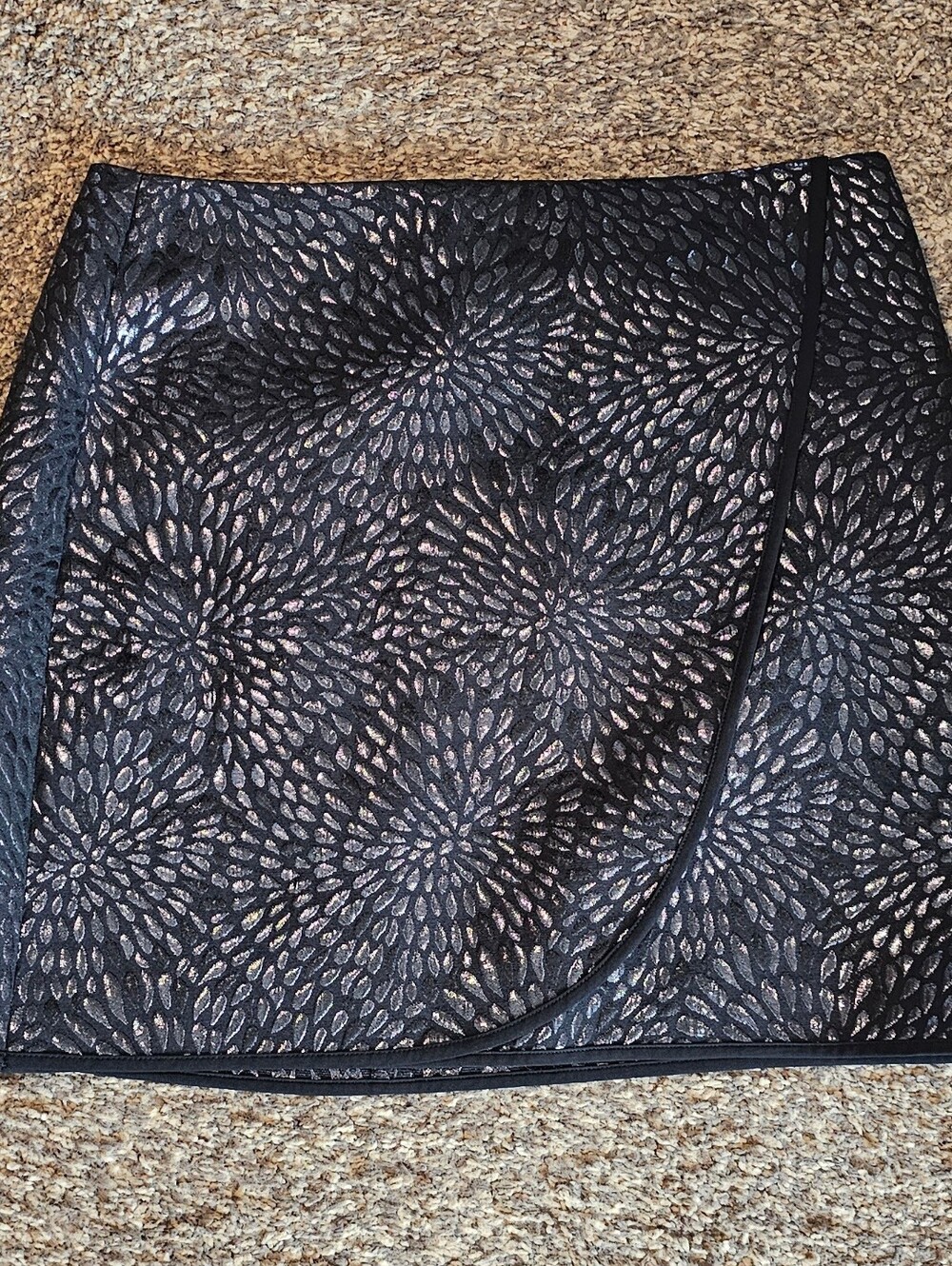 ANN TAYLOR LOFT Petites Short Faux Wrap Mini Skirt Black Embossed  Floral 12P